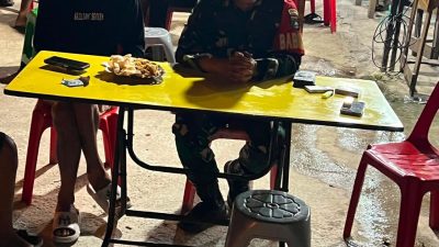 Koramil 04/Galang Gelar Nonton Bareng di Dua Titik, Perkuat Kebersamaan Warga dan Tumbuhkan Semangat Persatuan Melalui Momen Kebersamaan Menyaksikan Laga Sepak Bola