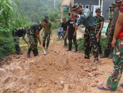Memasuki hari ketiga, Satgas TMMD ke-130 bersama warga terus membuka akses jalan dan menata mal untuk mendukung pengecoran rabat beton