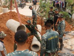 Deru Beko Membelah Mangsang Maju, Satgas TMMD 130 Kebut Pasang Gorong-gorong