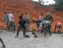 Pengecoran Dikebut Sejak Pagi, Satgas TMMD 130 dan Warga Menyatukan Tenaga di Mangsang Maju